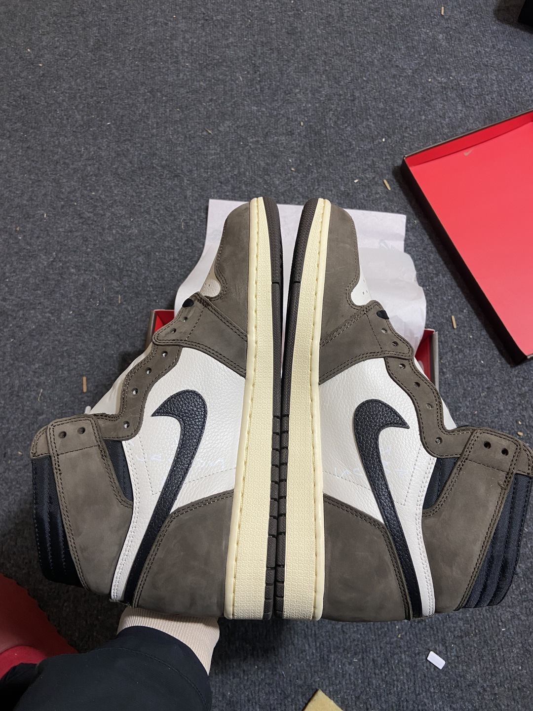 AJ1高帮倒钩 鬼脸 尺码：36-47.5纯原-Air Jordan 1 Travis Scott AJ