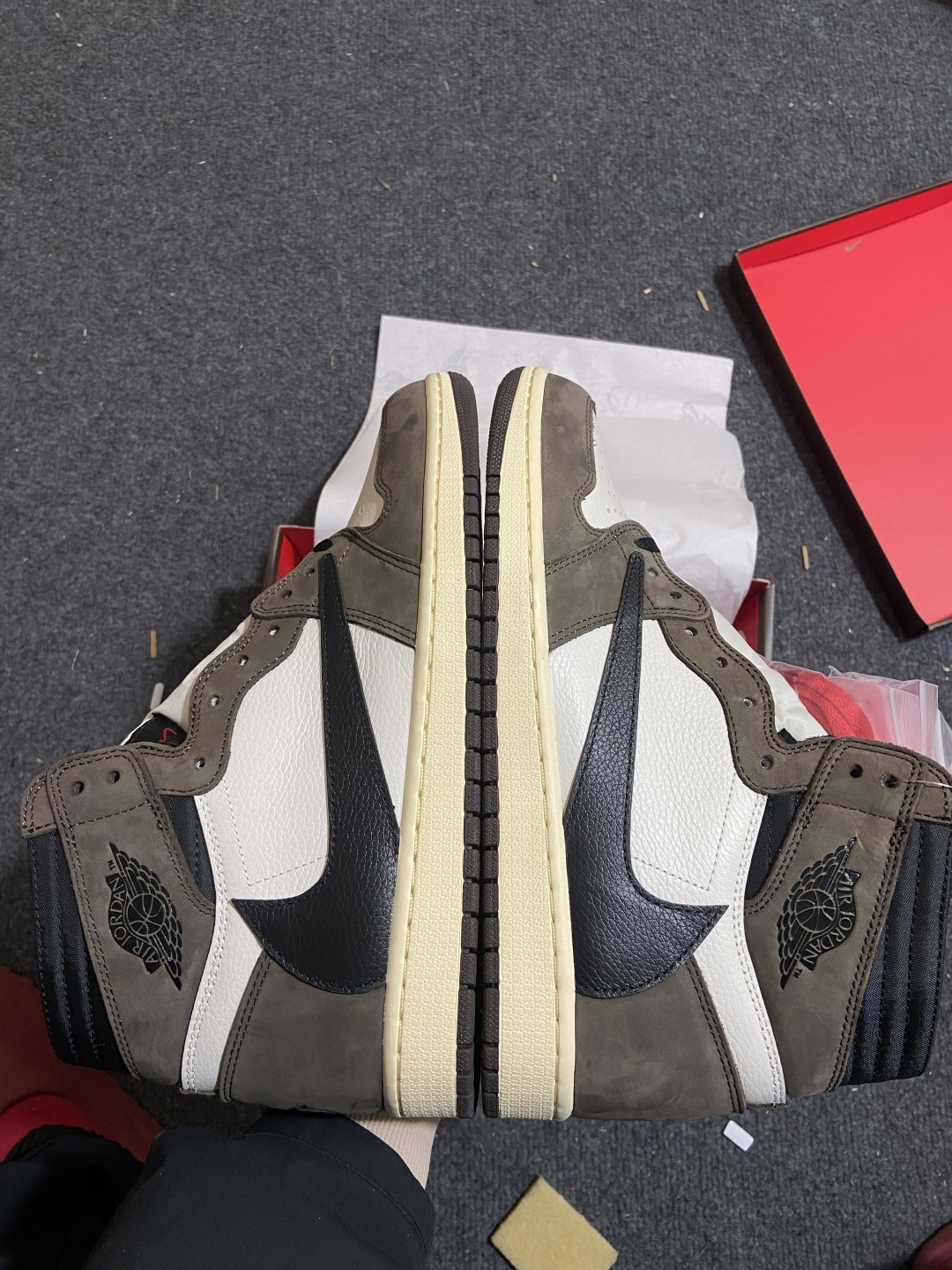 AJ1高帮倒钩 鬼脸 尺码：36-47.5纯原-Air Jordan 1 Travis Scott AJ