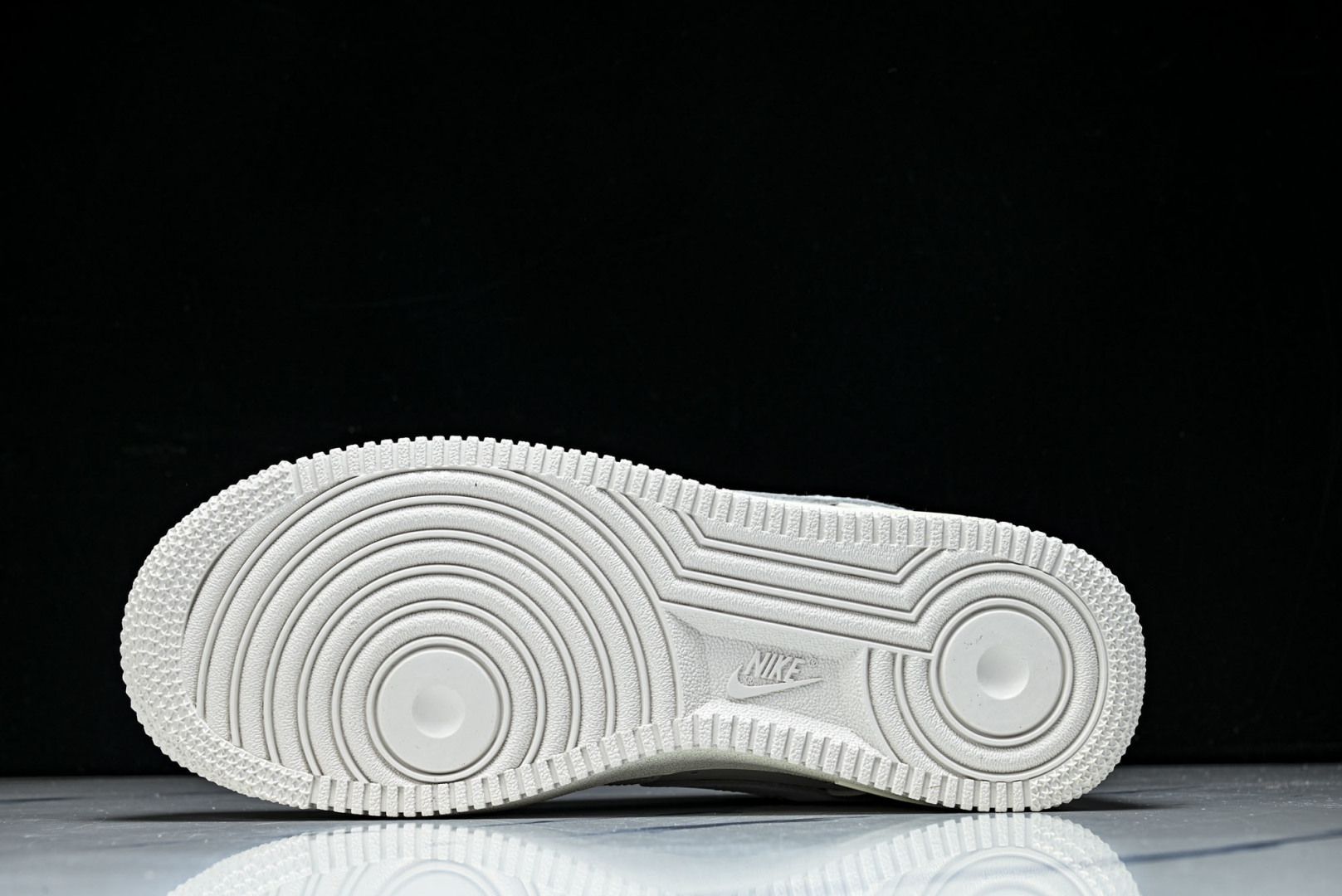 AF1 尺码:36-47.5纯原版出品-Air Force 1'07 Low 马年限定 空军一号低帮休闲