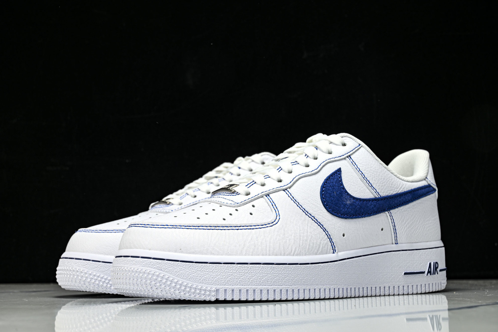 (MAX)NK Air Force 1'07 Low 空军一号低帮休闲板鞋 HQ2037-10035.5