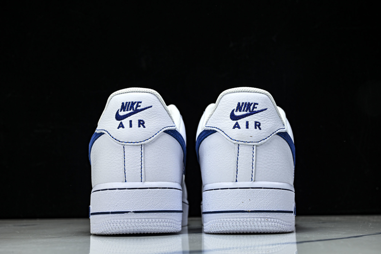 (MAX)NK Air Force 1'07 Low 空军一号低帮休闲板鞋 HQ2037-10035.5