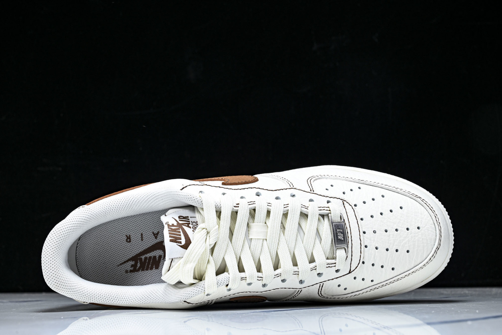 (MAX)NK Air Force 1'07 Low 空军一号低帮休闲板鞋 HQ2037-10135.5