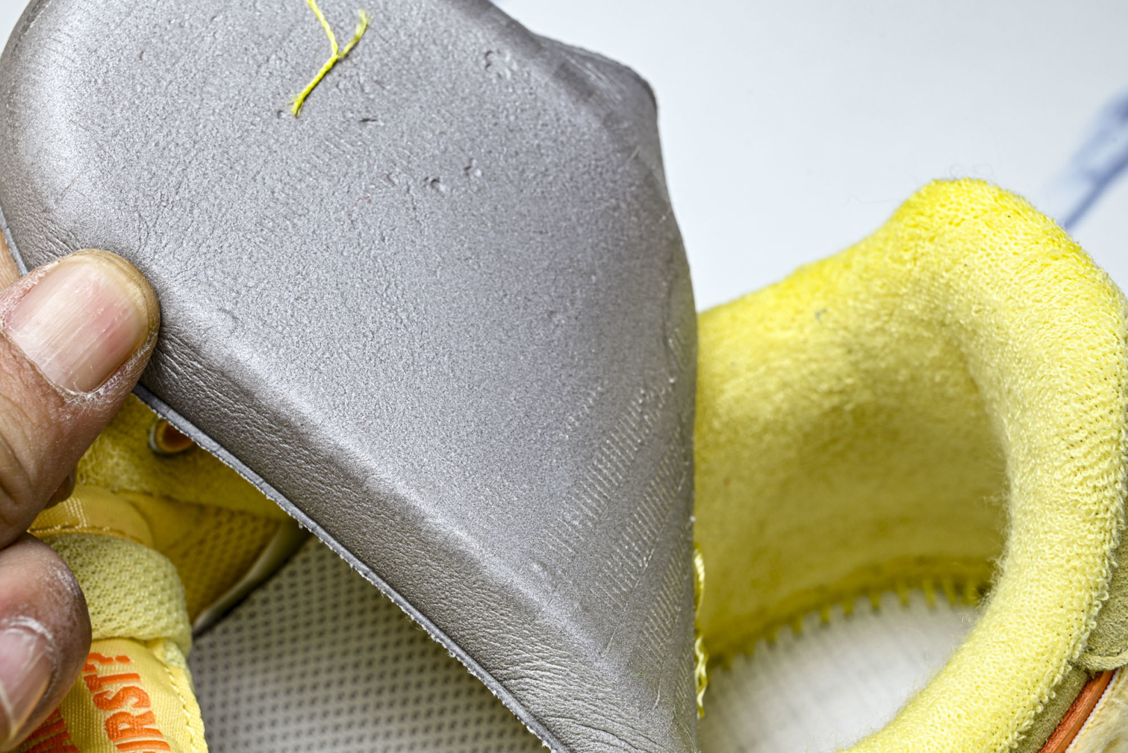 (MAX)NK Air Force 1'07 Low 空军一号低帮休闲板鞋 1U7612 700 YZ0