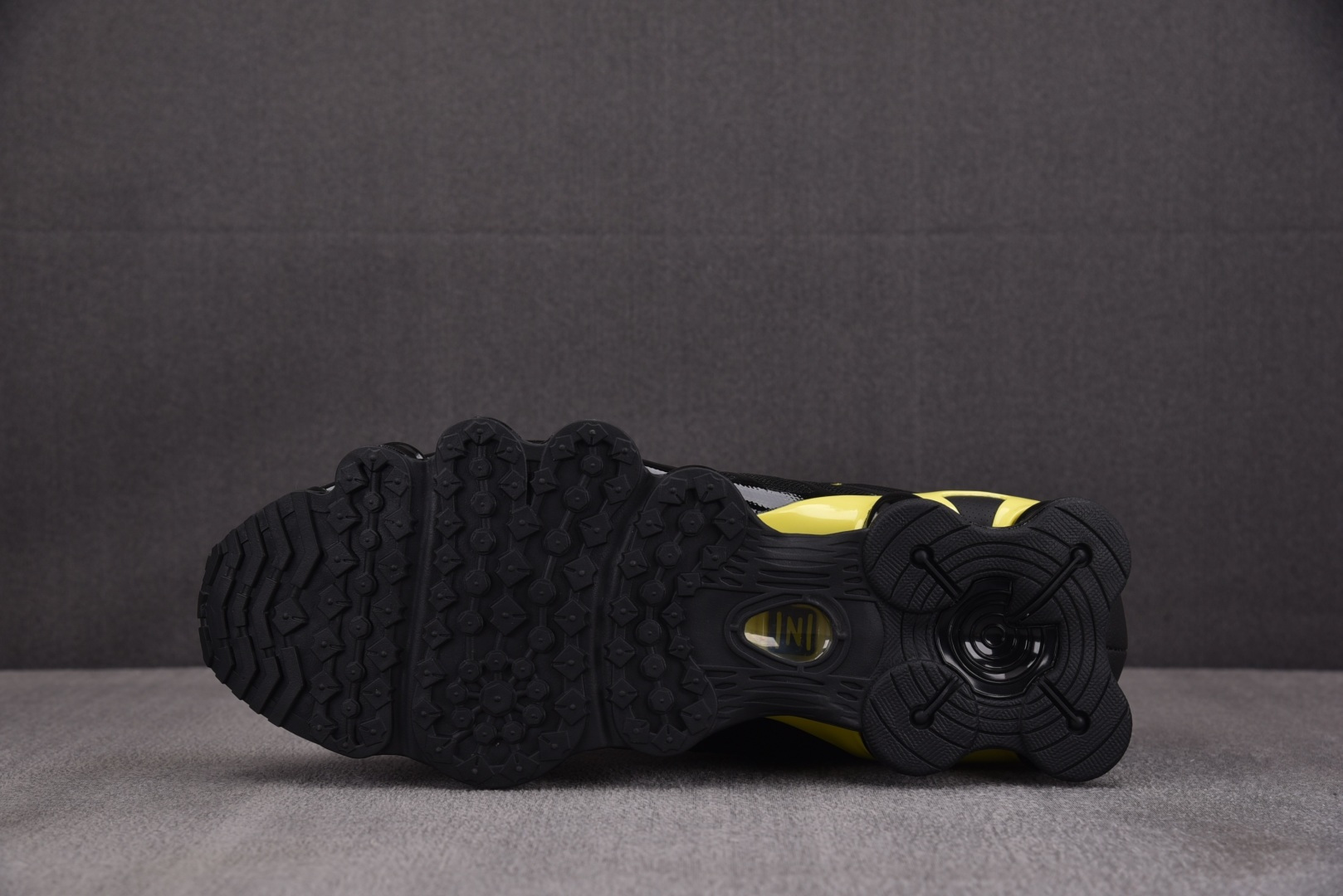 MAX EUR:39-47.5纯原-NK Shox TL 黑黄 CN0151-002 YZ039尺码：3