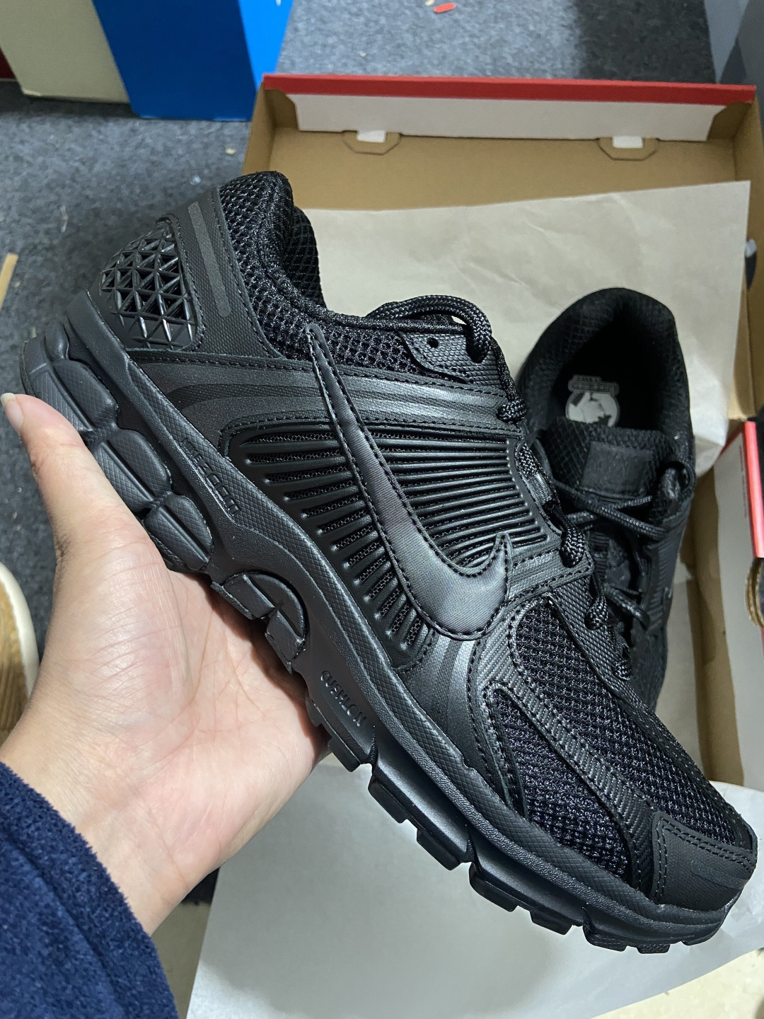 AC 本地市面顶级纯原 Nike Air Zoom Vomero 5 黑货号：BV1358-003尺码：