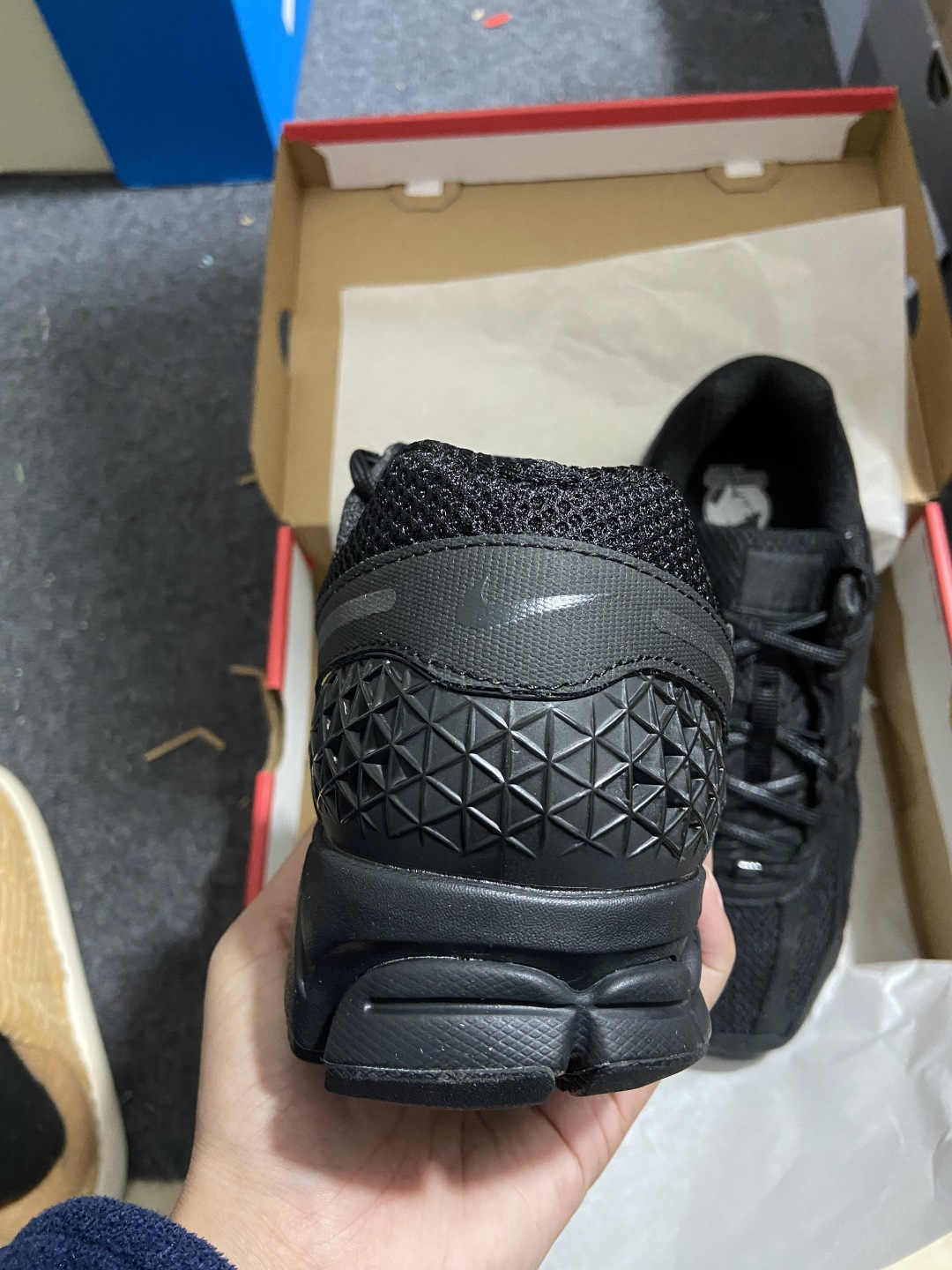 AC 本地市面顶级纯原 Nike Air Zoom Vomero 5 黑货号：BV1358-003尺码：