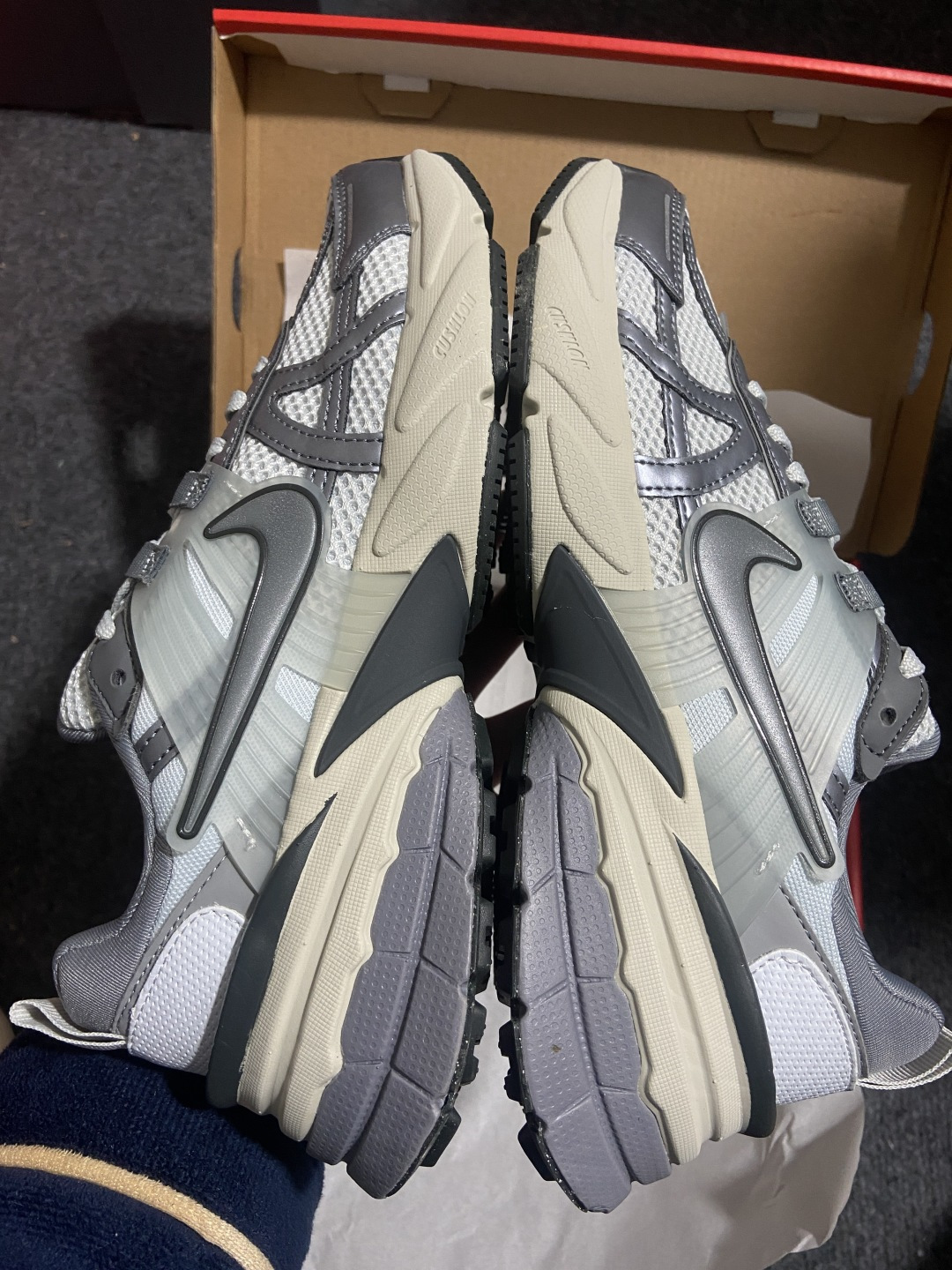 V2K RUN 尺码:35.5-46P：350纯原出品-V2K Run 灰色 FD0736-003 YZ