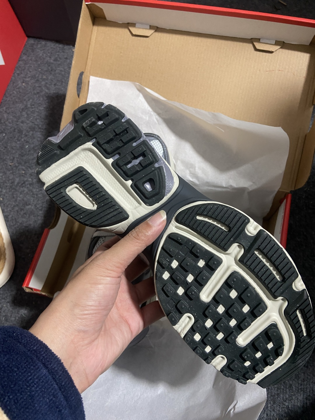 V2K RUN 尺码:35.5-46P：350纯原出品-V2K Run 灰色 FD0736-003 YZ