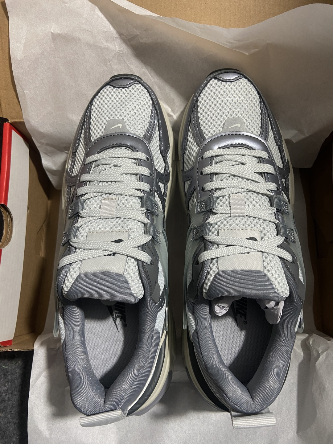 V2K RUN 尺码:35.5-46P：350纯原出品-V2K Run 灰色 FD0736-003 YZ