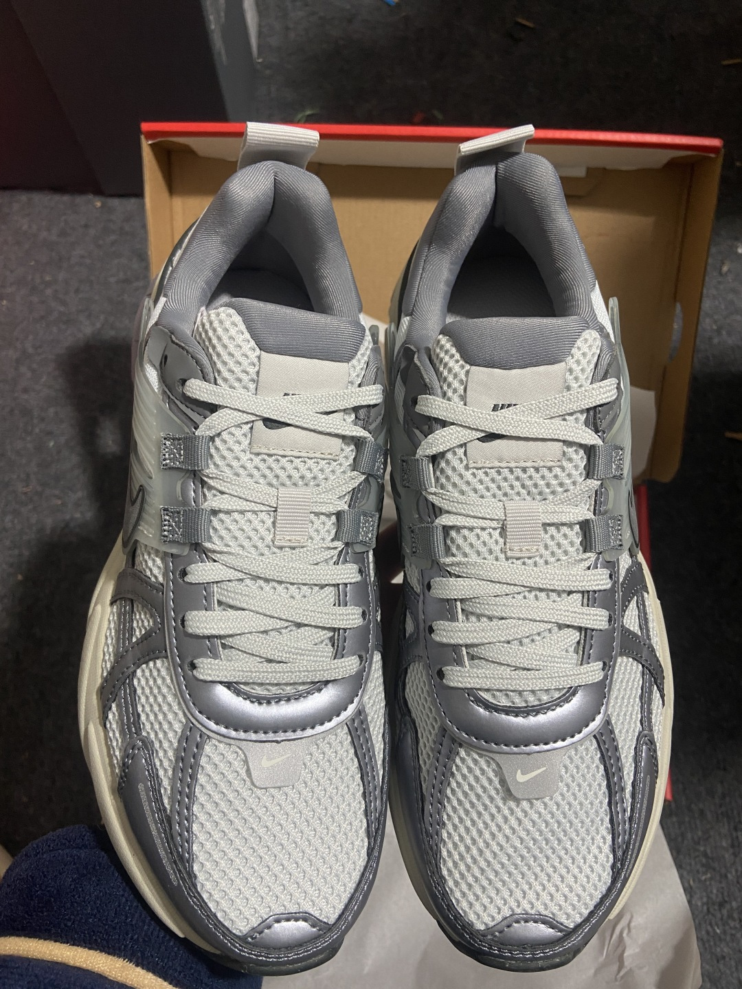 V2K RUN 尺码:35.5-46P：350纯原出品-V2K Run 灰色 FD0736-003 YZ