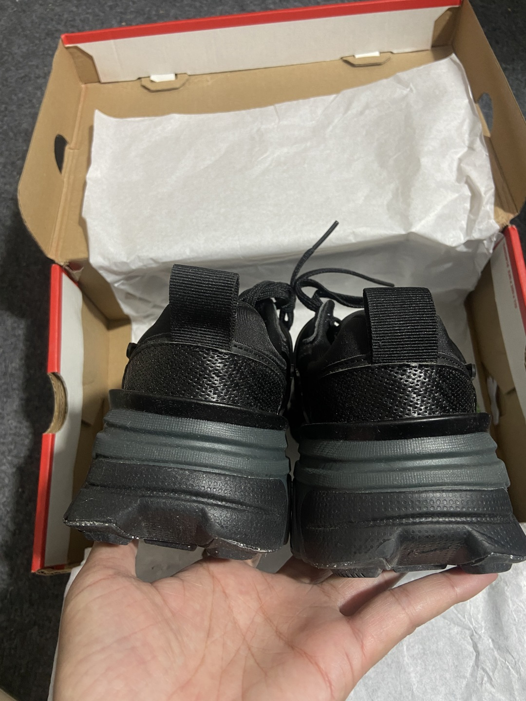 V2K 尺码:35.5-46P:350纯原版出品-V2K Run 黑色 FD0736-001 YZ039