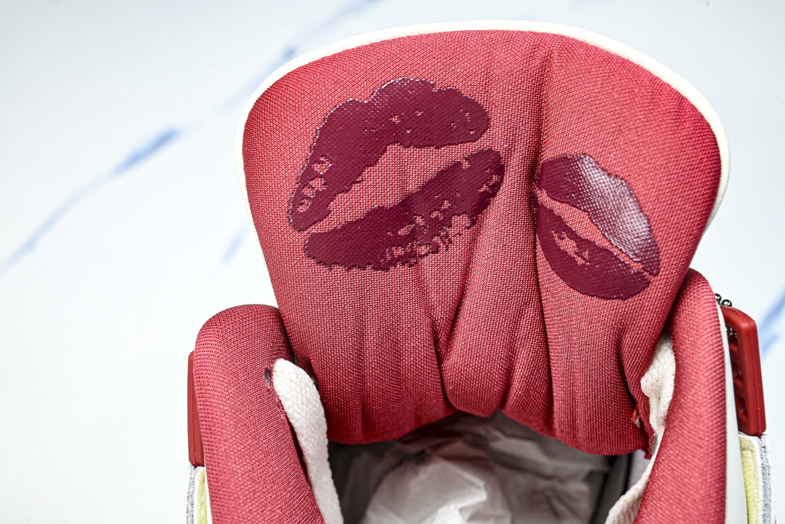 AJ4 EUR:40-48.5P:480纯原-Air Jordan 4 “Sierra Red”情人节白