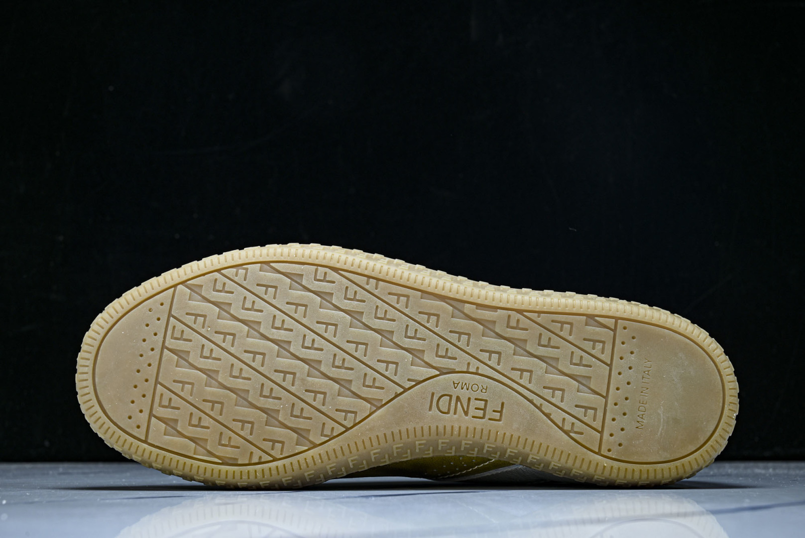 芬迪 EUR:38-45 偏大一码P:420纯原-FENDI 芬迪男女鞋 Flair 系带浮雕 FF 图