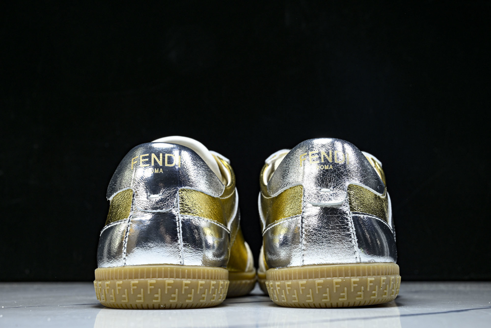 芬迪 EUR:38-45 偏大一码P:420纯原-FENDI 芬迪男女鞋 Flair 系带浮雕 FF 图