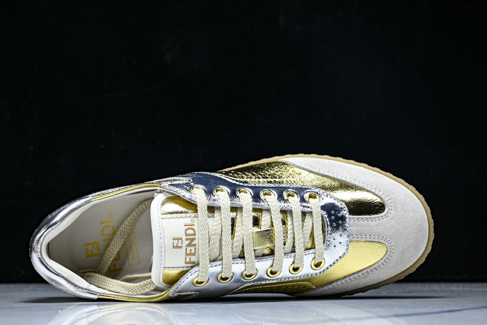 芬迪 EUR:38-45 偏大一码P:420纯原-FENDI 芬迪男女鞋 Flair 系带浮雕 FF 图