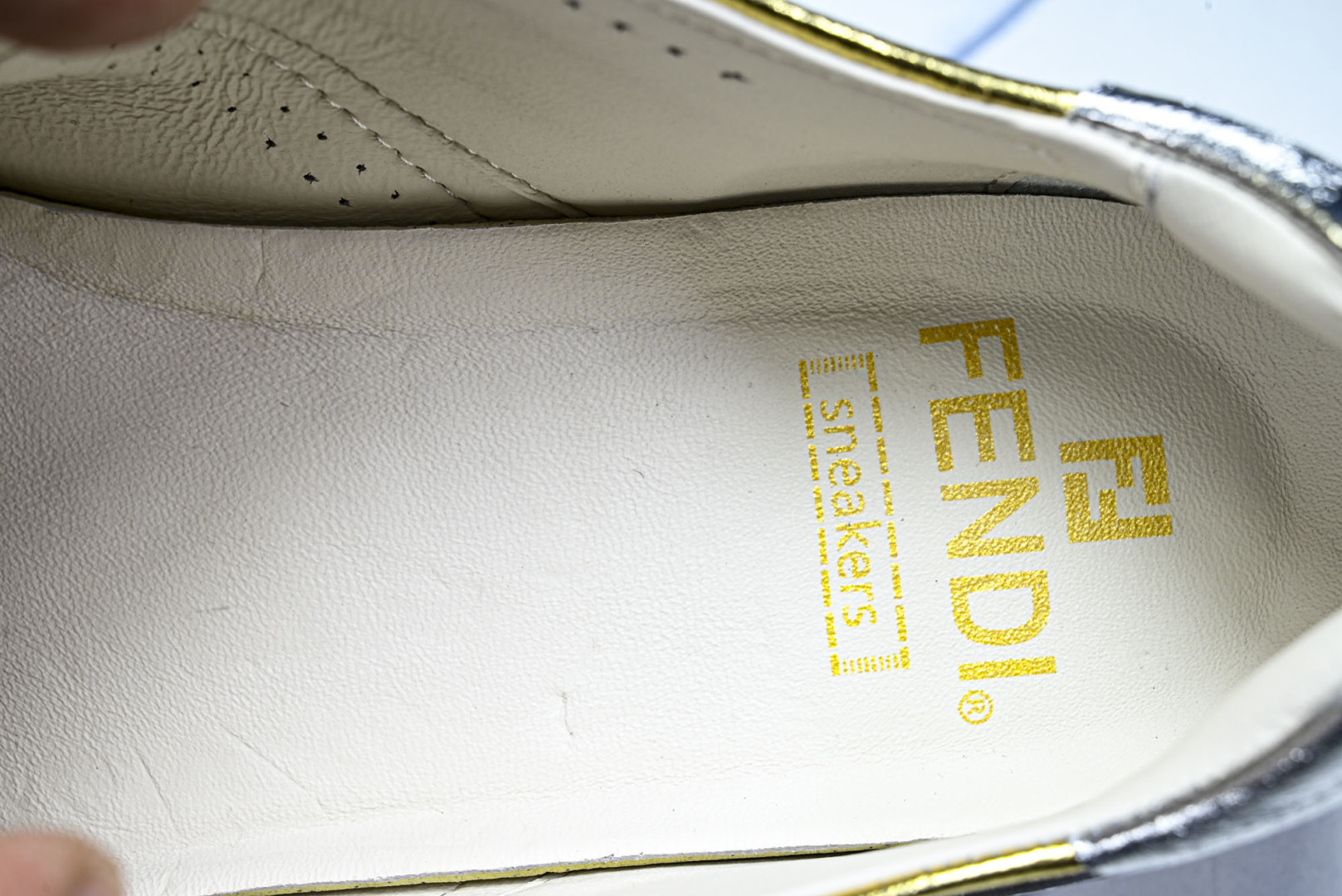 芬迪 EUR:38-45 偏大一码P:420纯原-FENDI 芬迪男女鞋 Flair 系带浮雕 FF 图