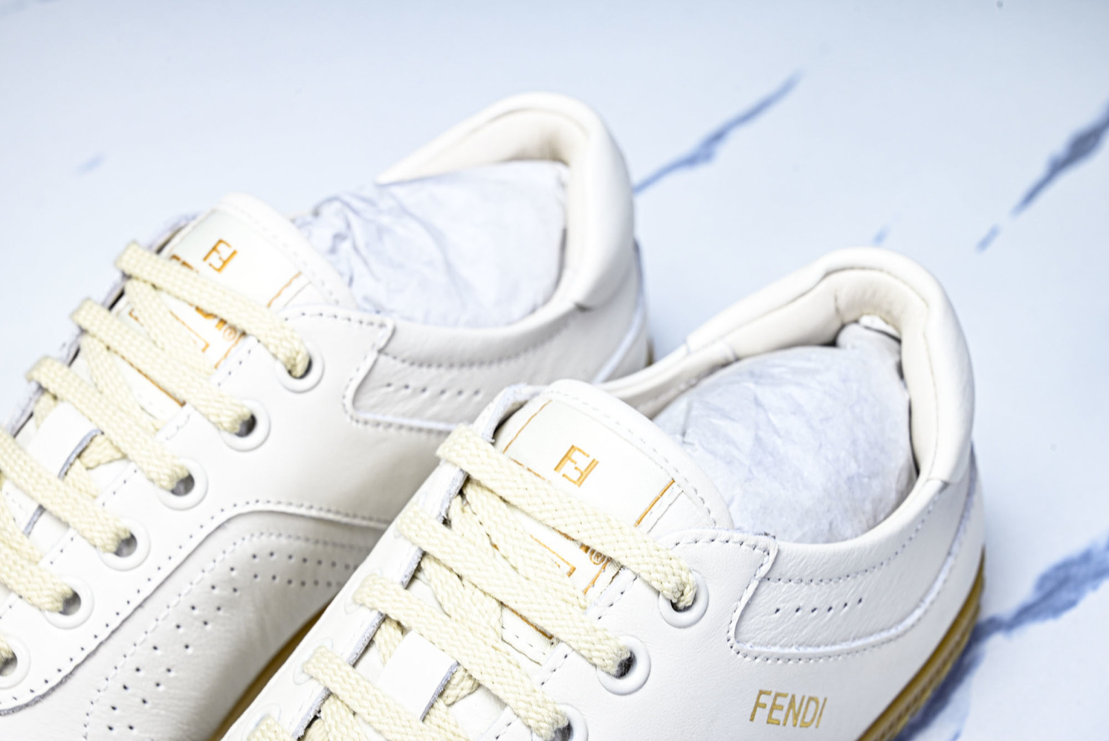 芬迪 EUR:38-45 偏大一码P:420纯原-FENDI 芬迪男女鞋 Flair 系带浮雕 FF 图