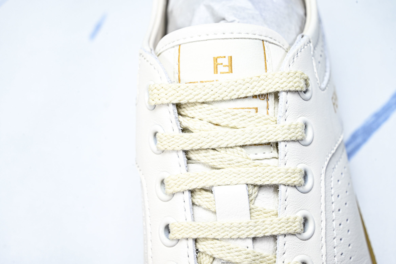 芬迪 EUR:38-45 偏大一码P:420纯原-FENDI 芬迪男女鞋 Flair 系带浮雕 FF 图