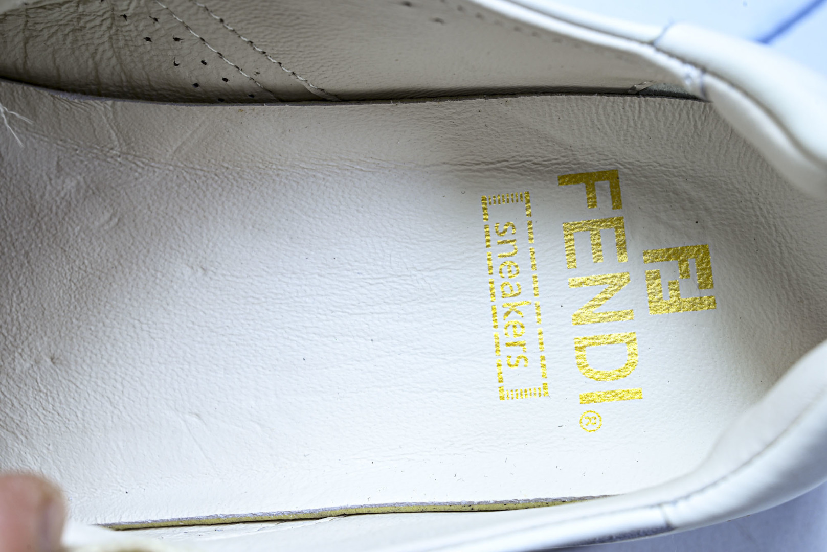 芬迪 EUR:38-45 偏大一码P:420纯原-FENDI 芬迪男女鞋 Flair 系带浮雕 FF 图