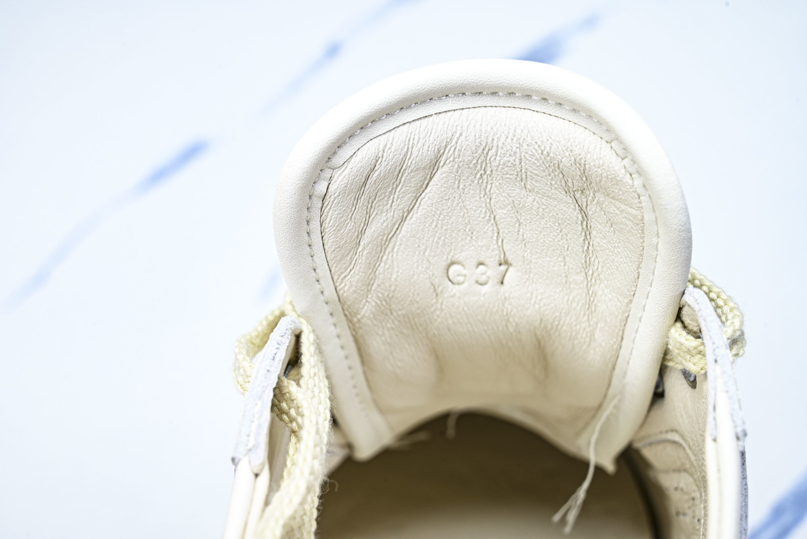 芬迪 EUR:38-45 偏大一码P:420纯原-FENDI 芬迪男女鞋 Flair 系带浮雕 FF 图