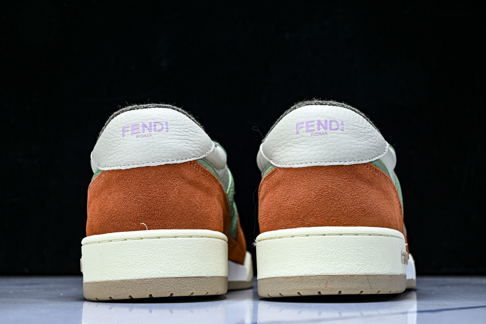 芬迪 EUR:36-46 偏大一码P:500纯原-FENDI 芬迪男女鞋 Flair 图案穿孔经典系带运