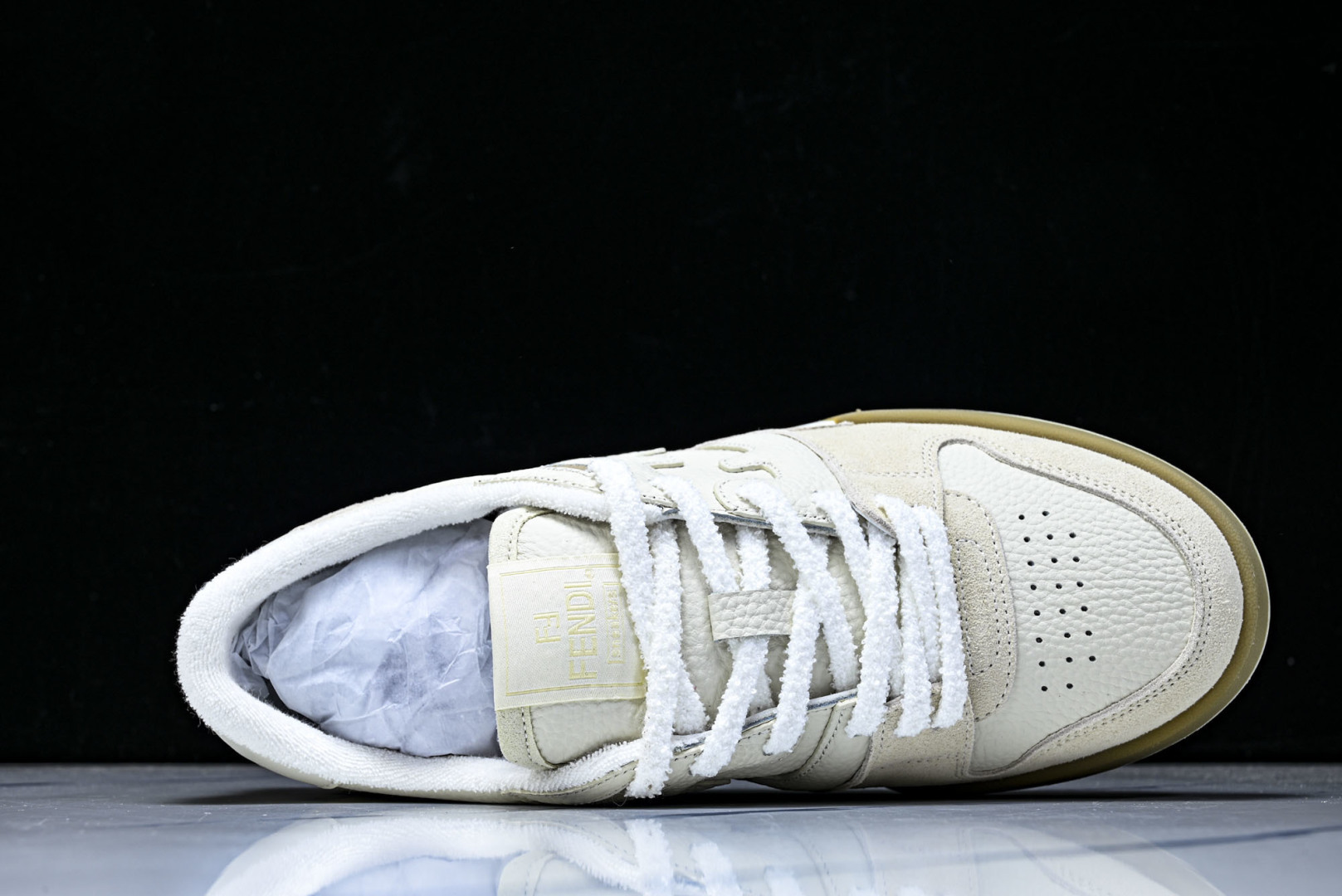 芬迪 EUR:36-46 偏大一码P:500纯原-FENDI 芬迪男女鞋 Flair 图案穿孔经典系带运