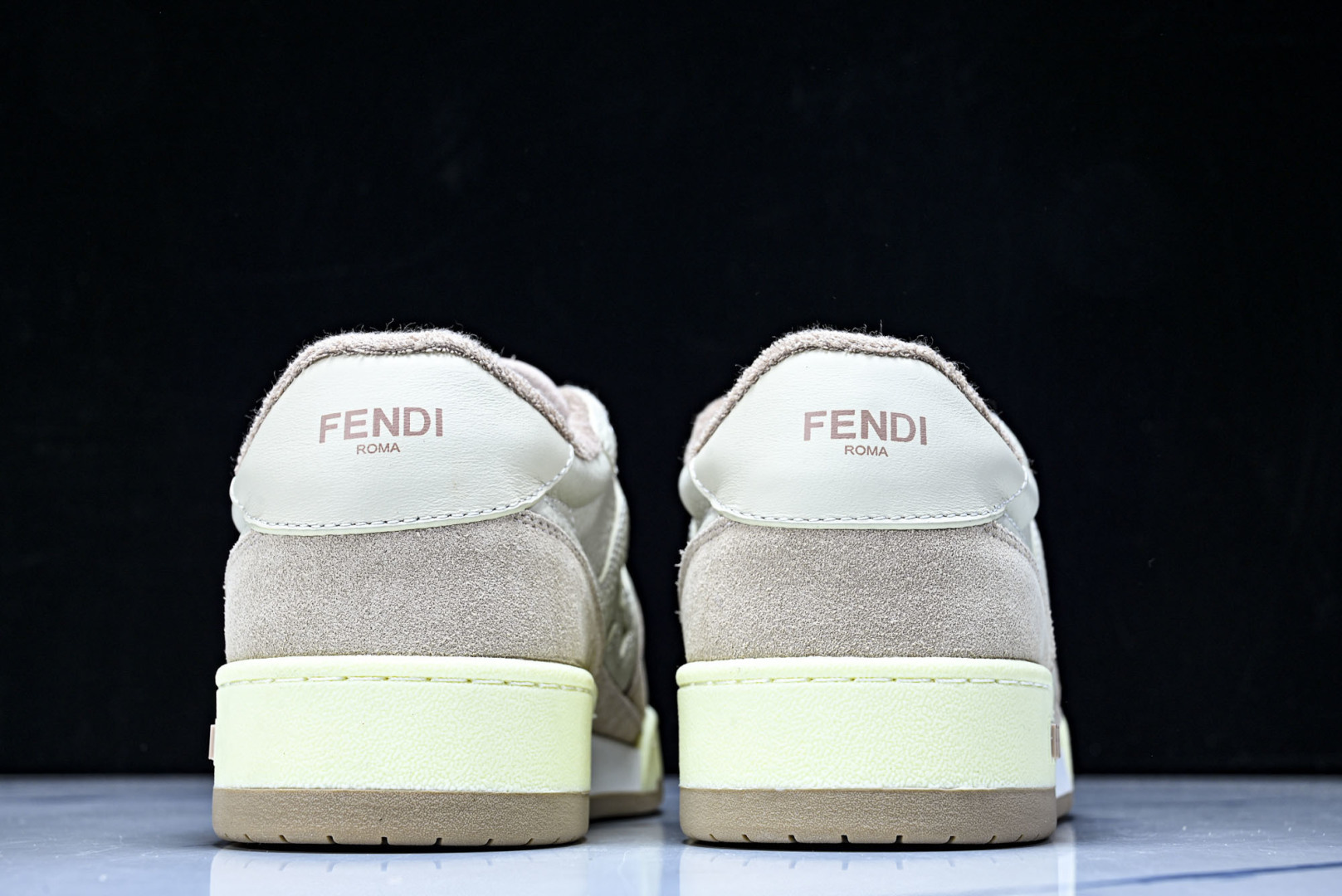芬迪 EUR:36-46 偏大一码P:500纯原-FENDI 芬迪男女鞋 Flair 图案穿孔经典系带运