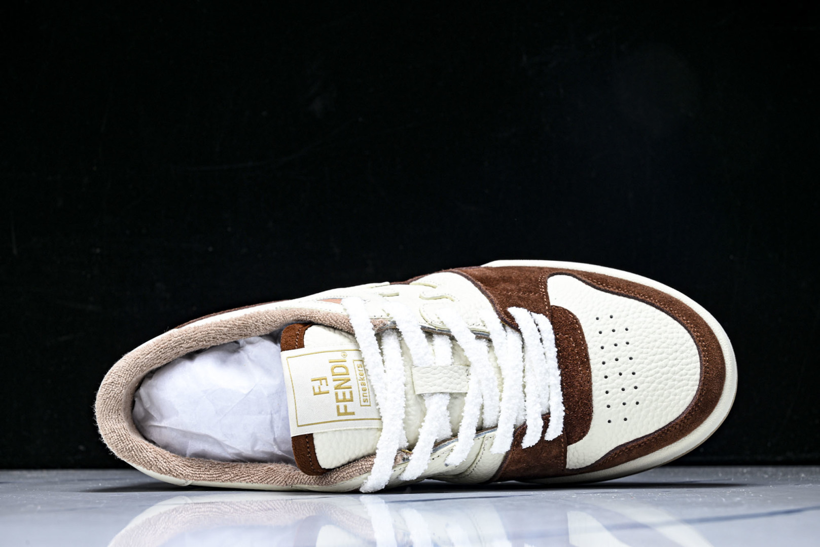 芬迪 EUR:36-46 偏大一码P:500纯原-FENDI 芬迪男女鞋 Flair 图案穿孔经典系带运