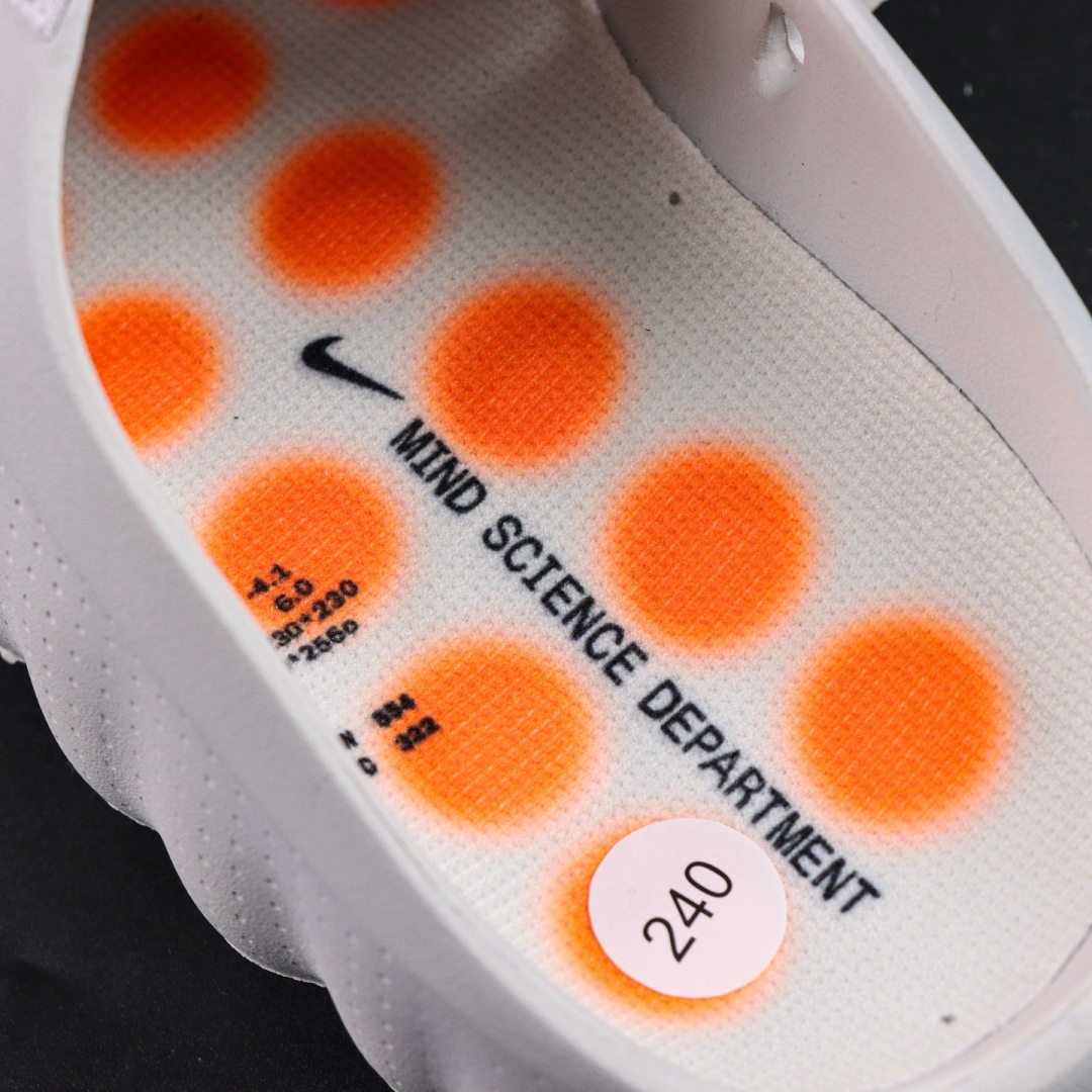 Nike Mind 001 黑科技足底按摩舒适柔软包头拖鞋 白色该系列首作 Mind 001 从神经科学