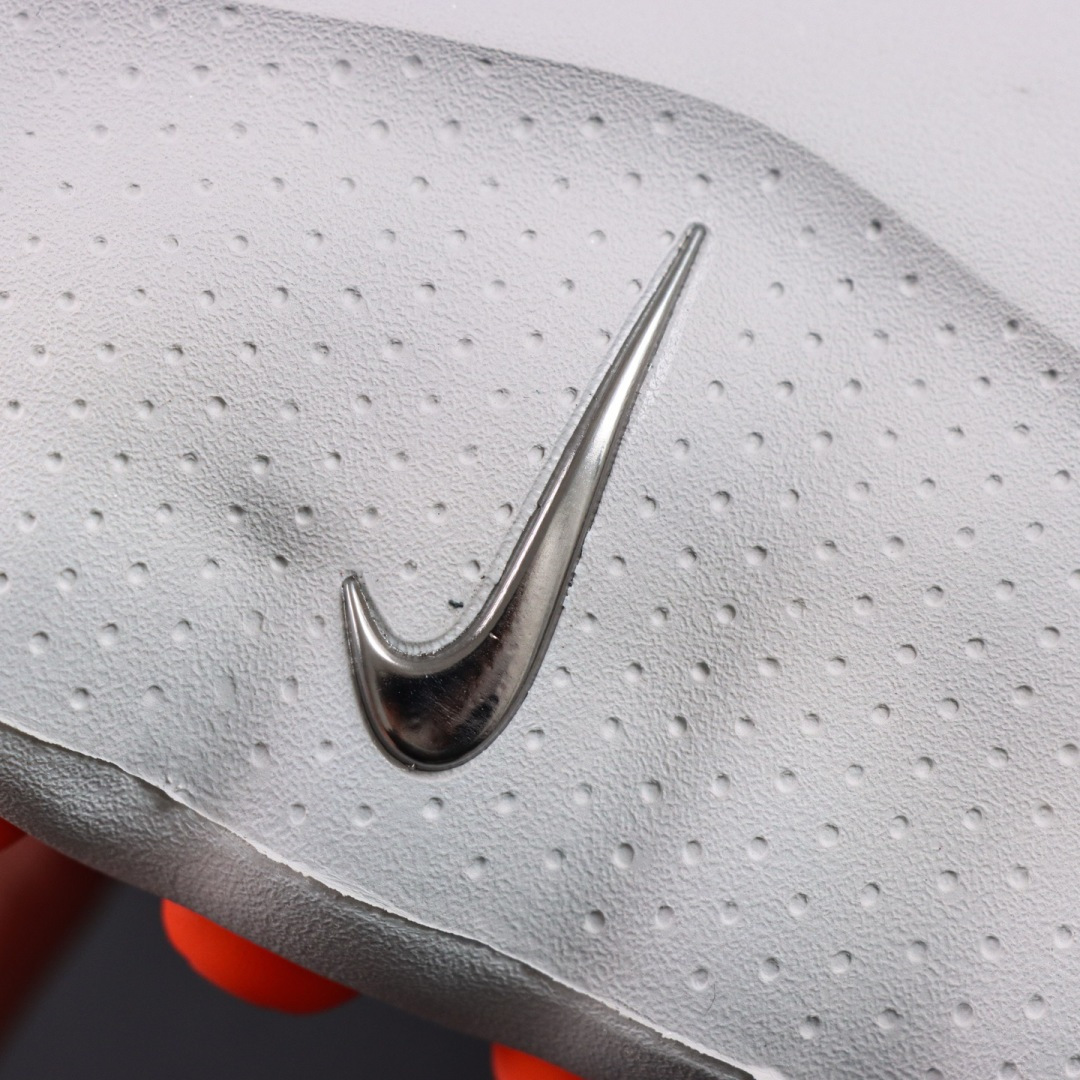 Nike Mind 001 黑科技足底按摩舒适柔软包头拖鞋 白色该系列首作 Mind 001 从神经科学