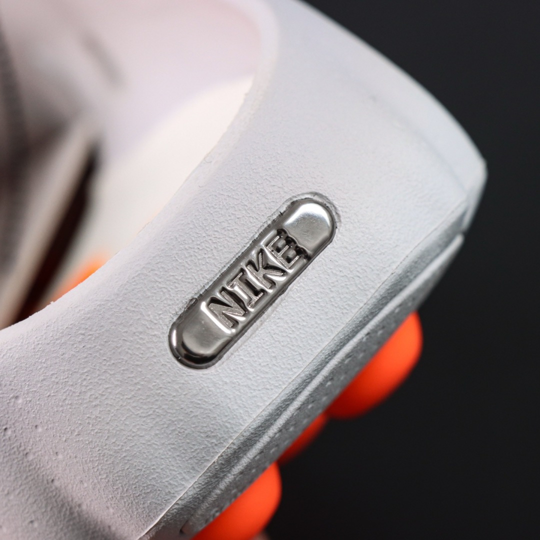 Nike Mind 001 黑科技足底按摩舒适柔软包头拖鞋 白色该系列首作 Mind 001 从神经科学