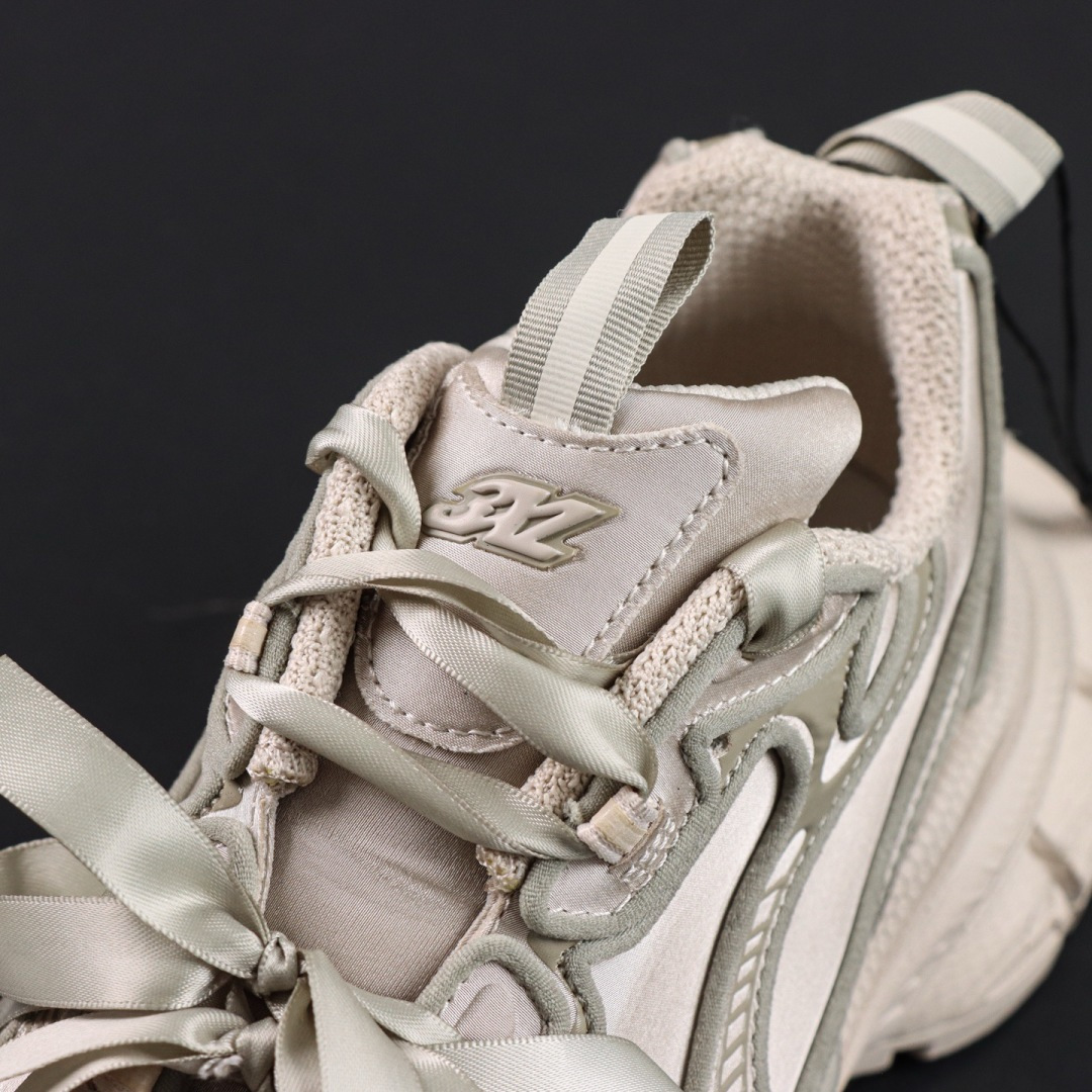 Balenciaga巴黎世家 3XL 磨损效果 圆头厚底系带老爹鞋S2纯原生产线出品 网面轻便型老爹鞋在