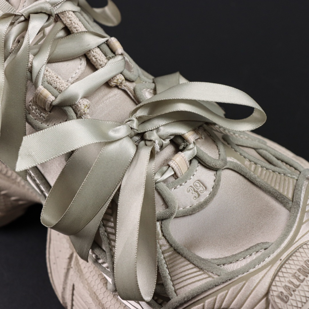 Balenciaga巴黎世家 3XL 磨损效果 圆头厚底系带老爹鞋S2纯原生产线出品 网面轻便型老爹鞋在