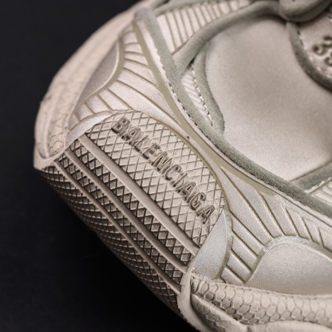 Balenciaga巴黎世家 3XL 磨损效果 圆头厚底系带老爹鞋S2纯原生产线出品 网面轻便型老爹鞋在