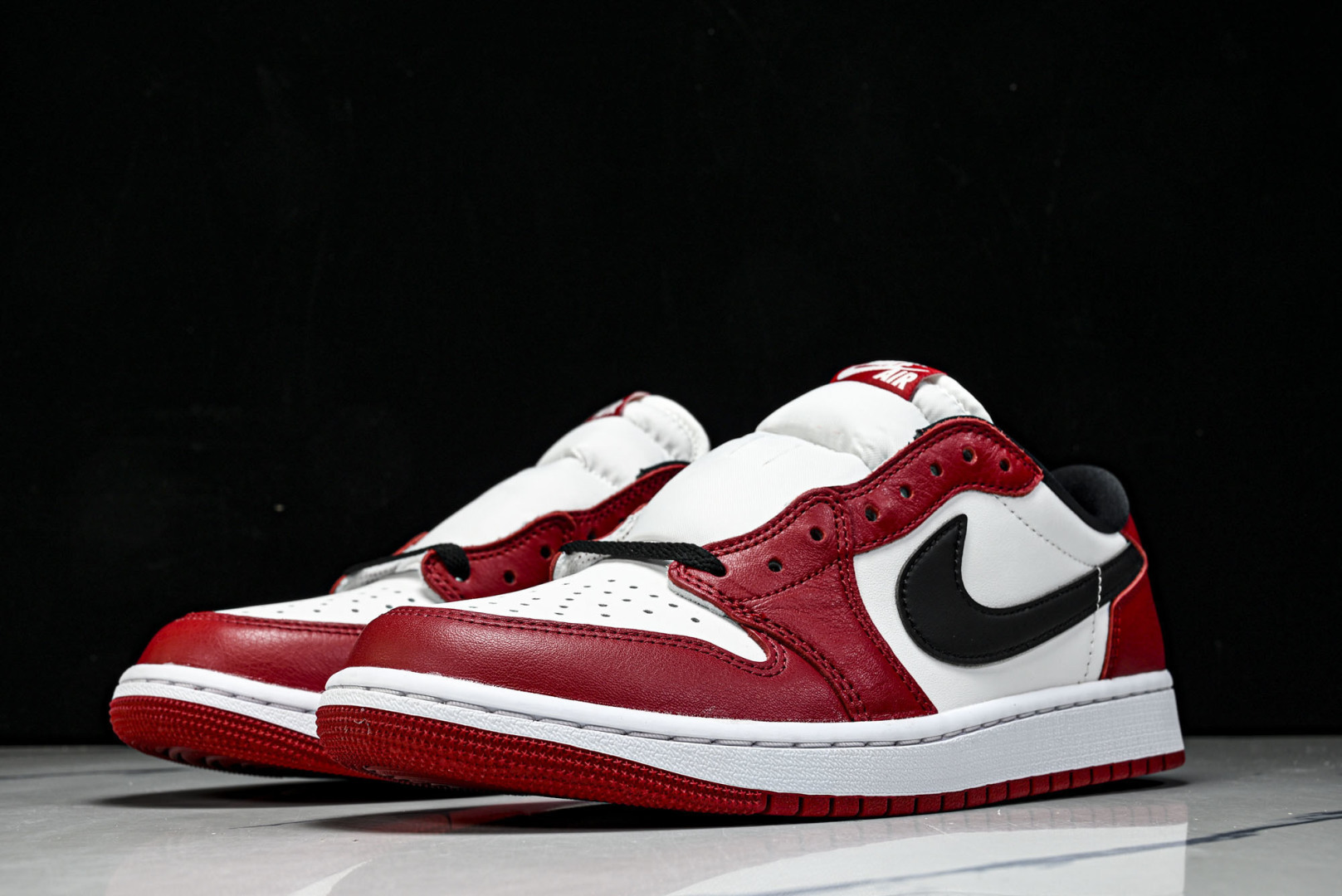 Air Jordan 1 Retro Low OG Chicago (2025) 白红 HQ6998-6