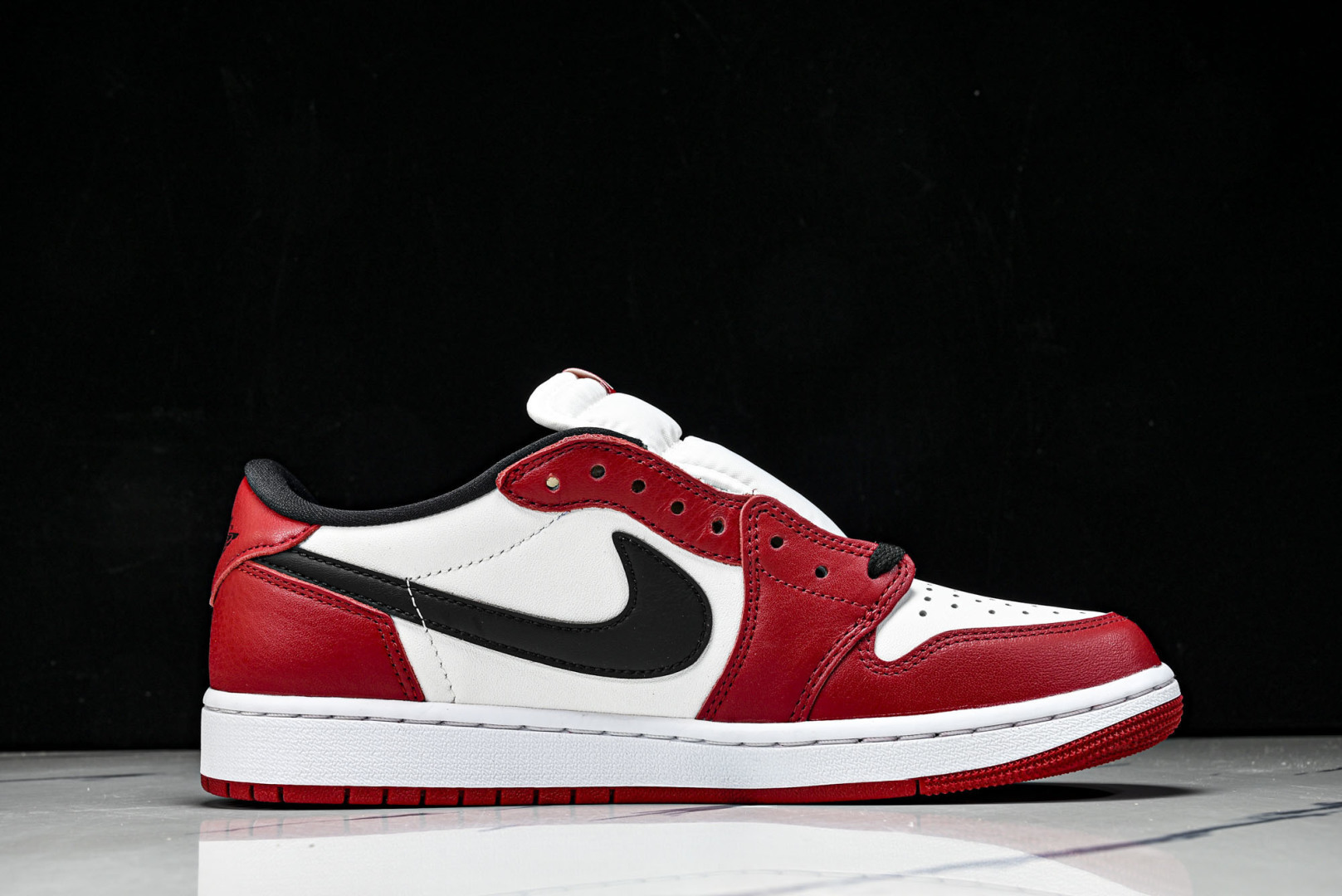Air Jordan 1 Retro Low OG Chicago (2025) 白红 HQ6998-6
