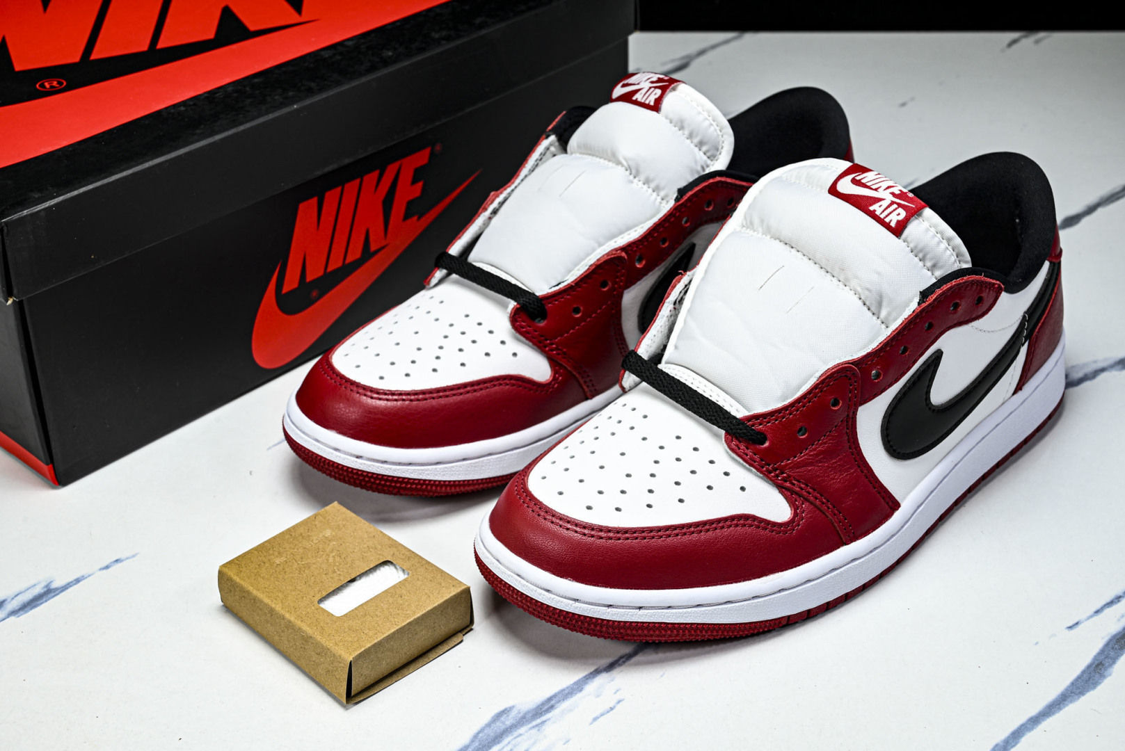Air Jordan 1 Retro Low OG Chicago (2025) 白红 HQ6998-6