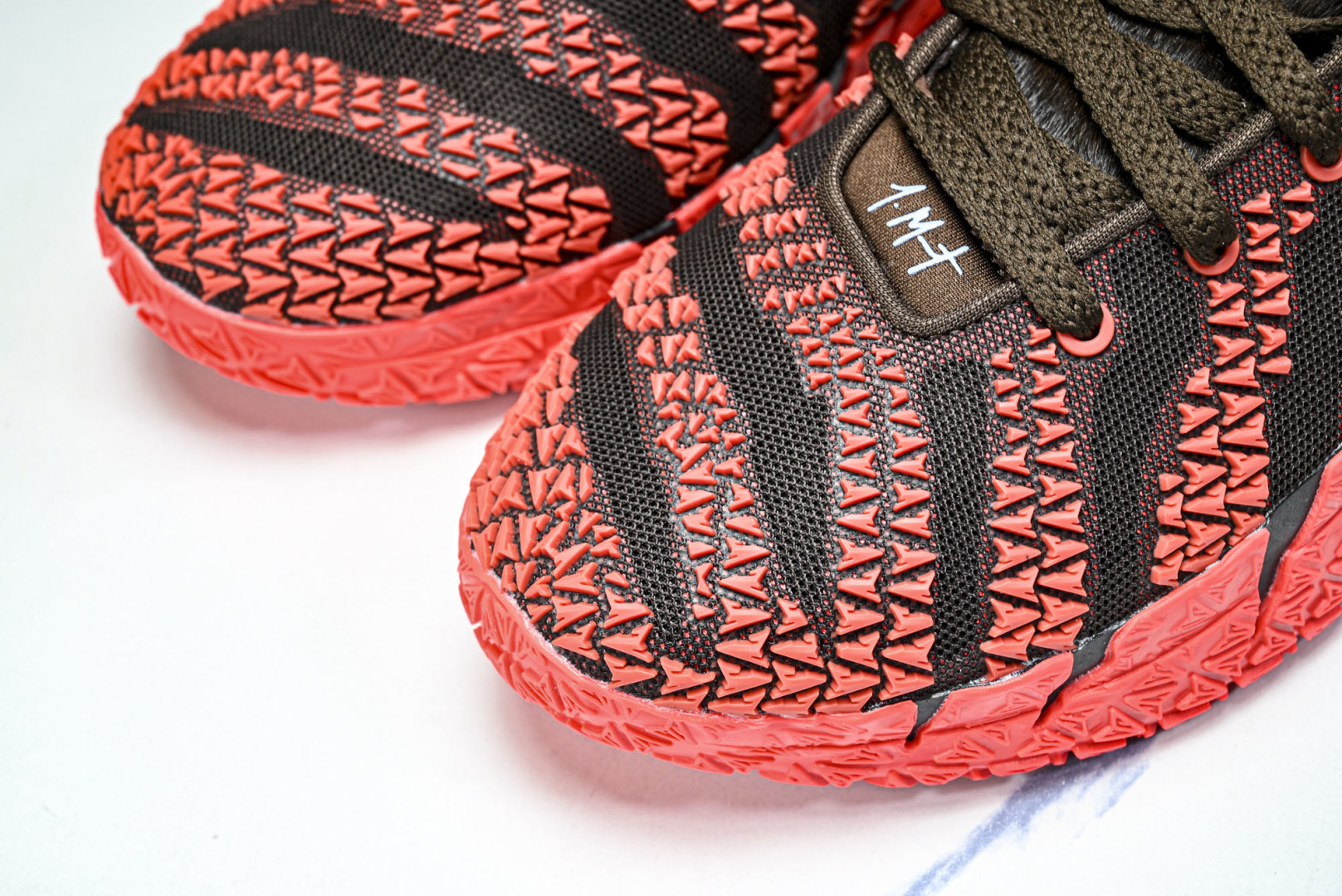 Nike JA 3 EP 莫兰特三代低帮篮球鞋 IB6508-200 YZ001-5超高品质做工 细节到