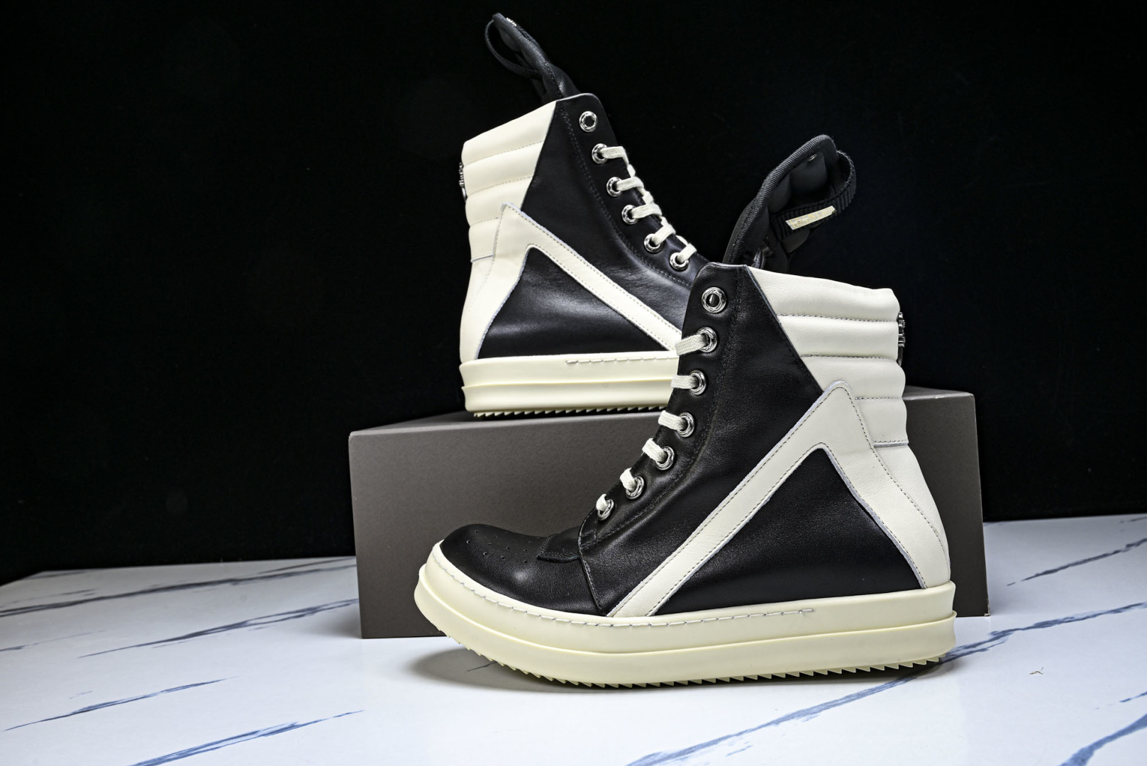 Rick 尺码:36-46P:720纯原出品-RICK OWENS 26秋冬高帮 男士 黑白色皮革 GE
