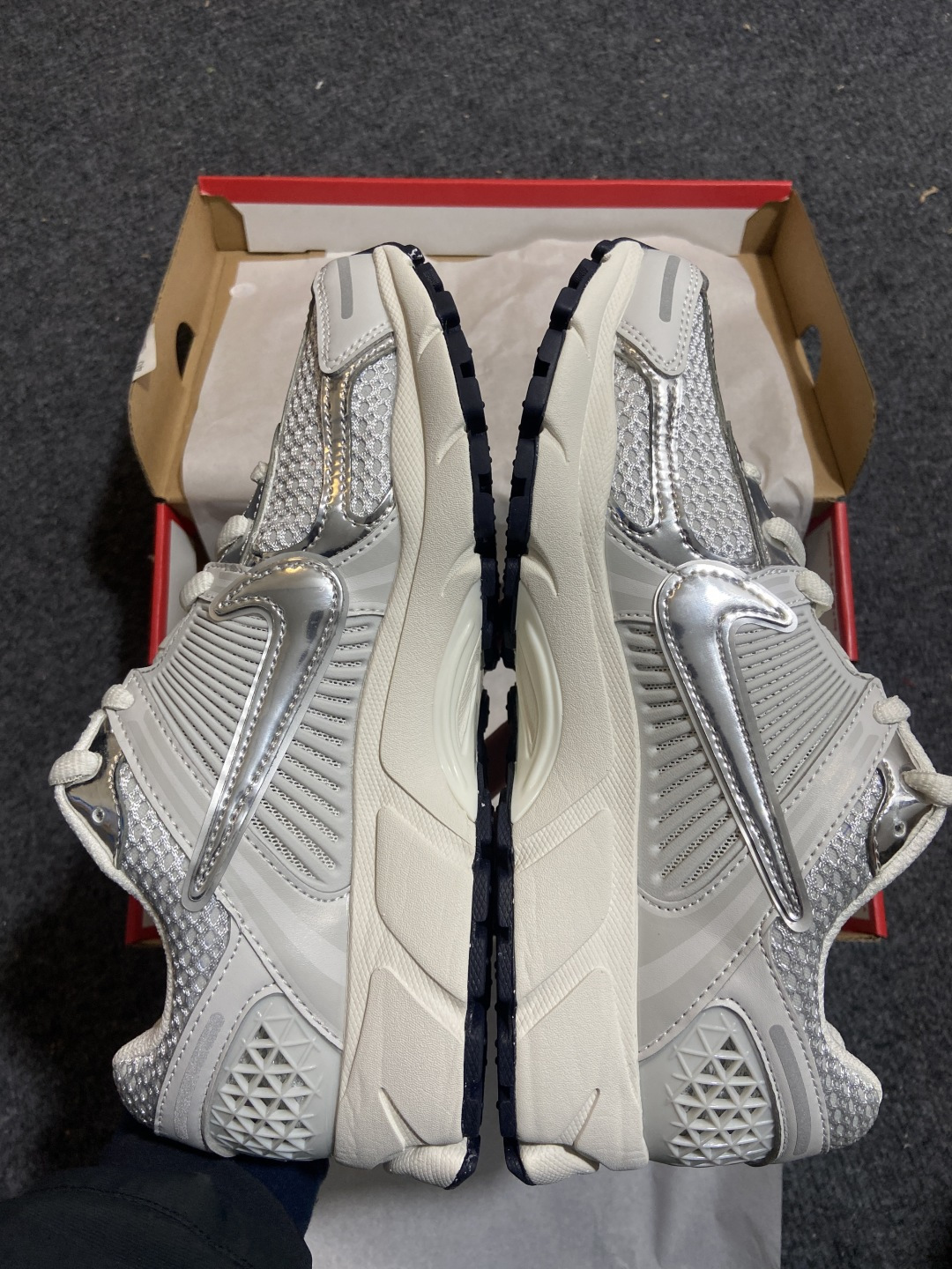 【XC2.0版】NK Zoom Vomero 5 佛莫罗5代系列经典复古运动慢跑鞋 FD0884-025