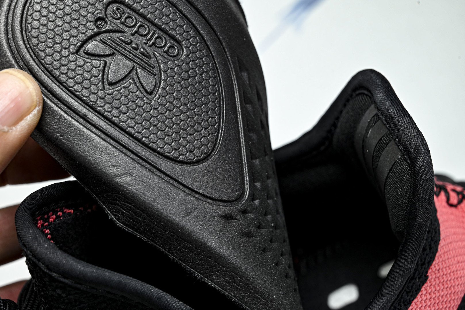 Yeezy350 尺码:36-48纯原版出品-AD Yeezy Boost 350 V2 黑粉 BY96