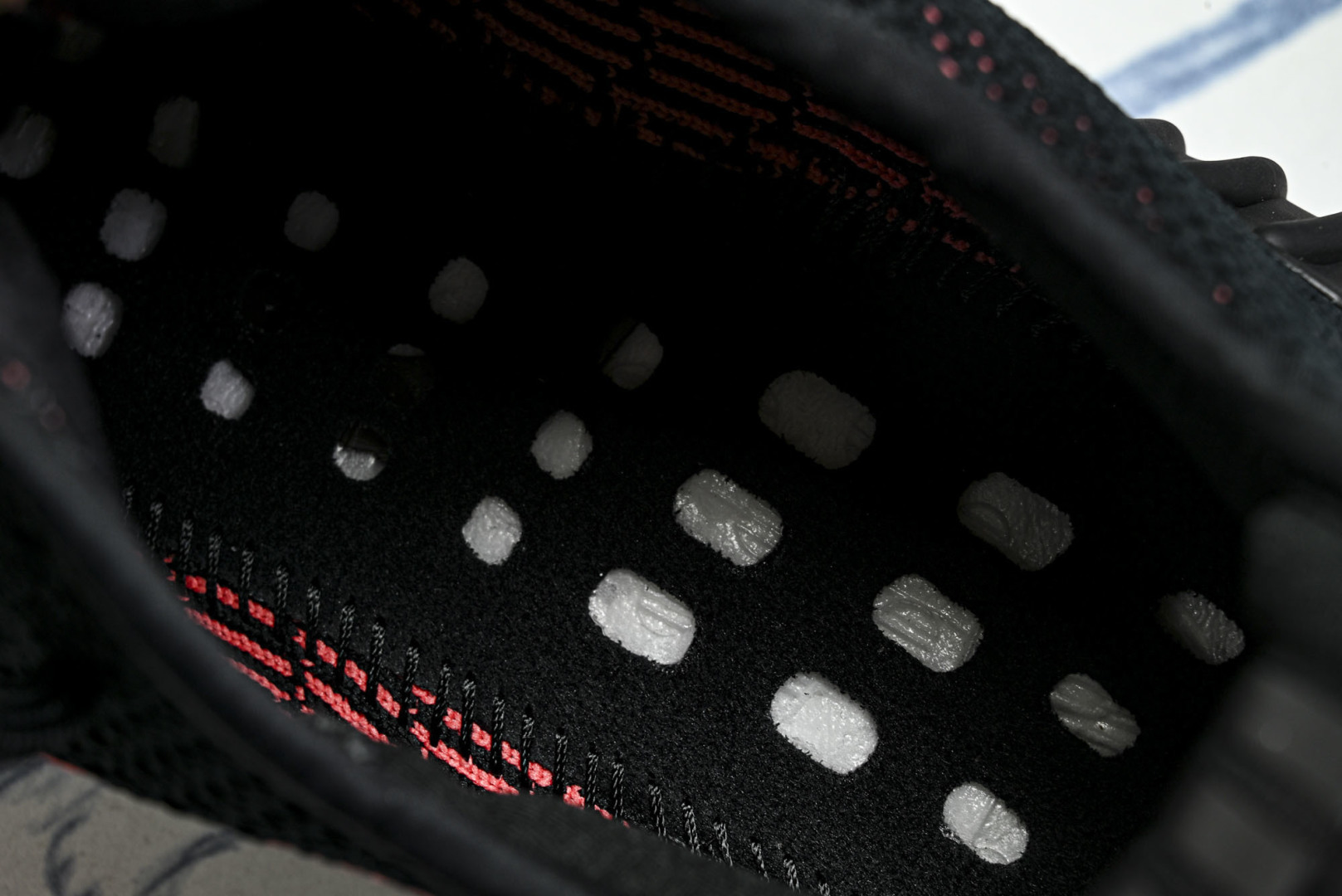 Yeezy350 尺码:36-48纯原版出品-AD Yeezy Boost 350 V2 黑粉 BY96