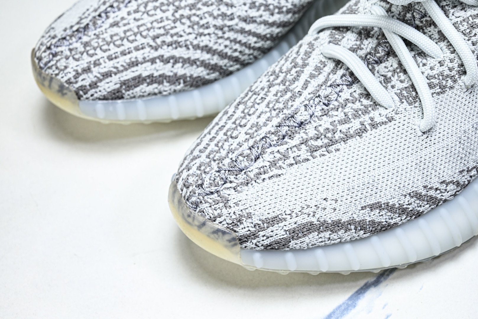 Yeezy350 尺码:36-48纯原版出品-AD Yeezy Boost 350 V2 可燃冰 冰蓝斑