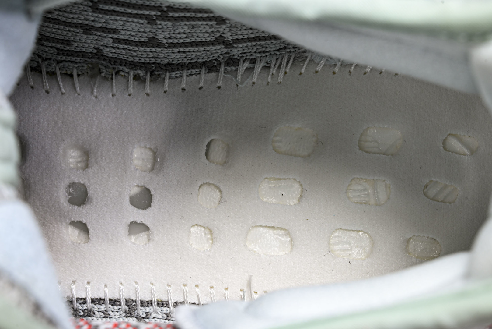 Yeezy350 尺码:36-48纯原版出品-AD Yeezy Boost 350 V2 可燃冰 冰蓝斑