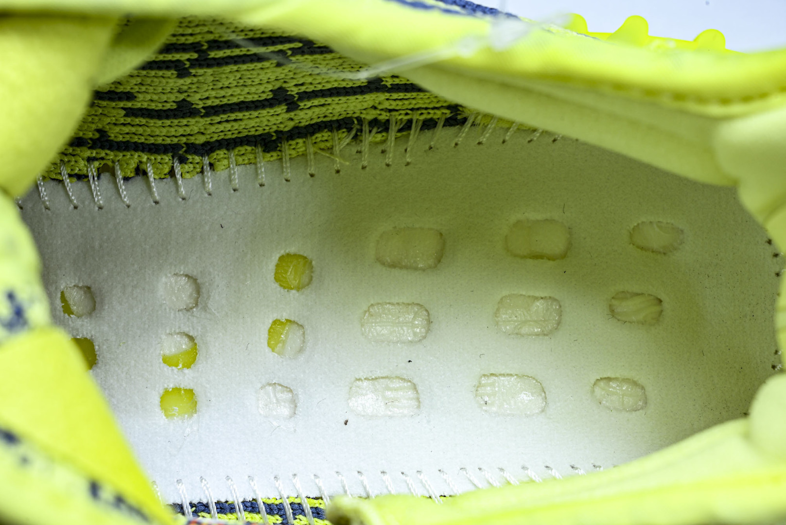 Yeezy350 尺码:36-48纯原版出品-AD Yeezy Boost 350 V2 荧光黄斑马 B