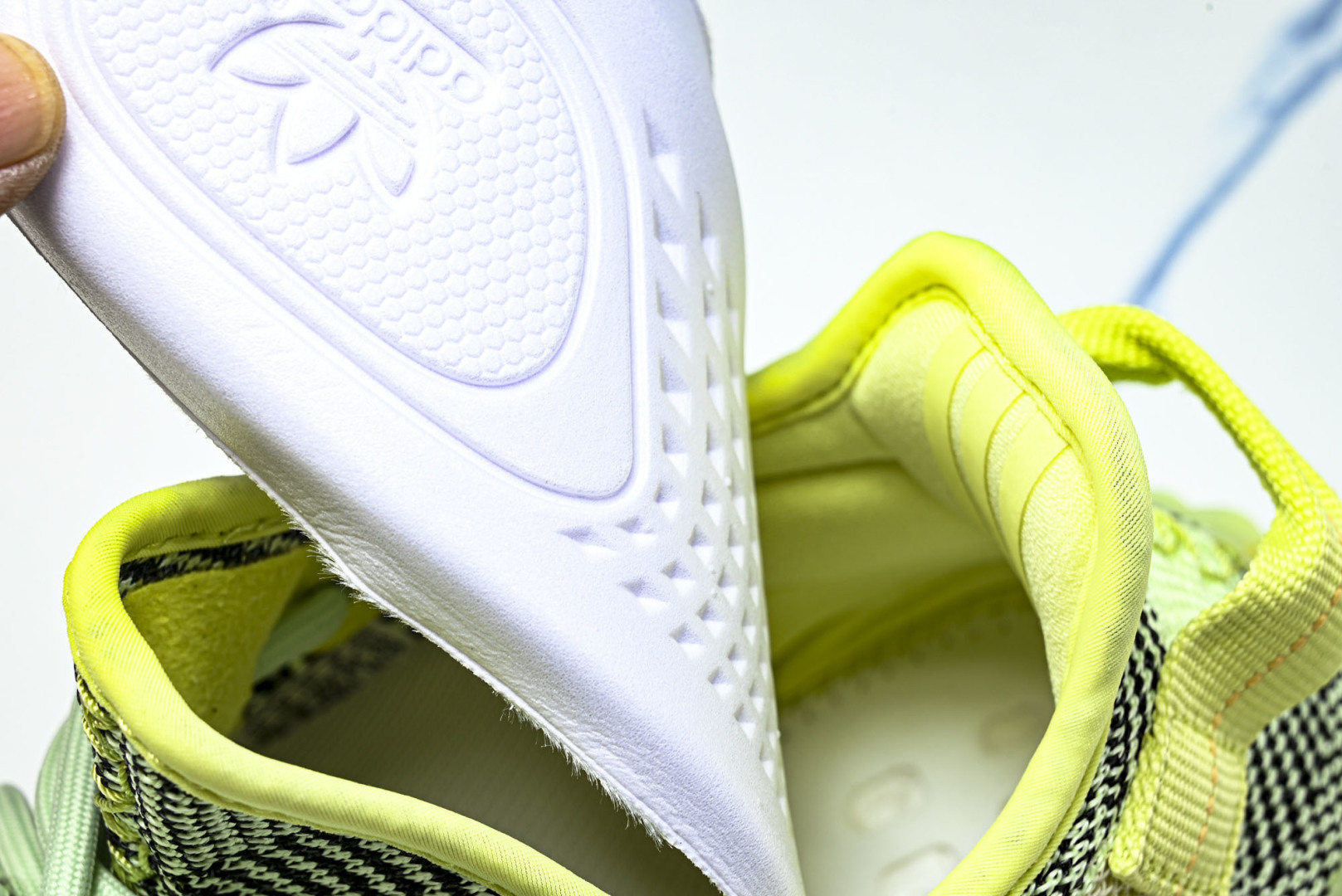 Yeezy350 尺码:36-48纯原版出品-AD Yeezy 350 V2 Yezree 夜光绿满天星