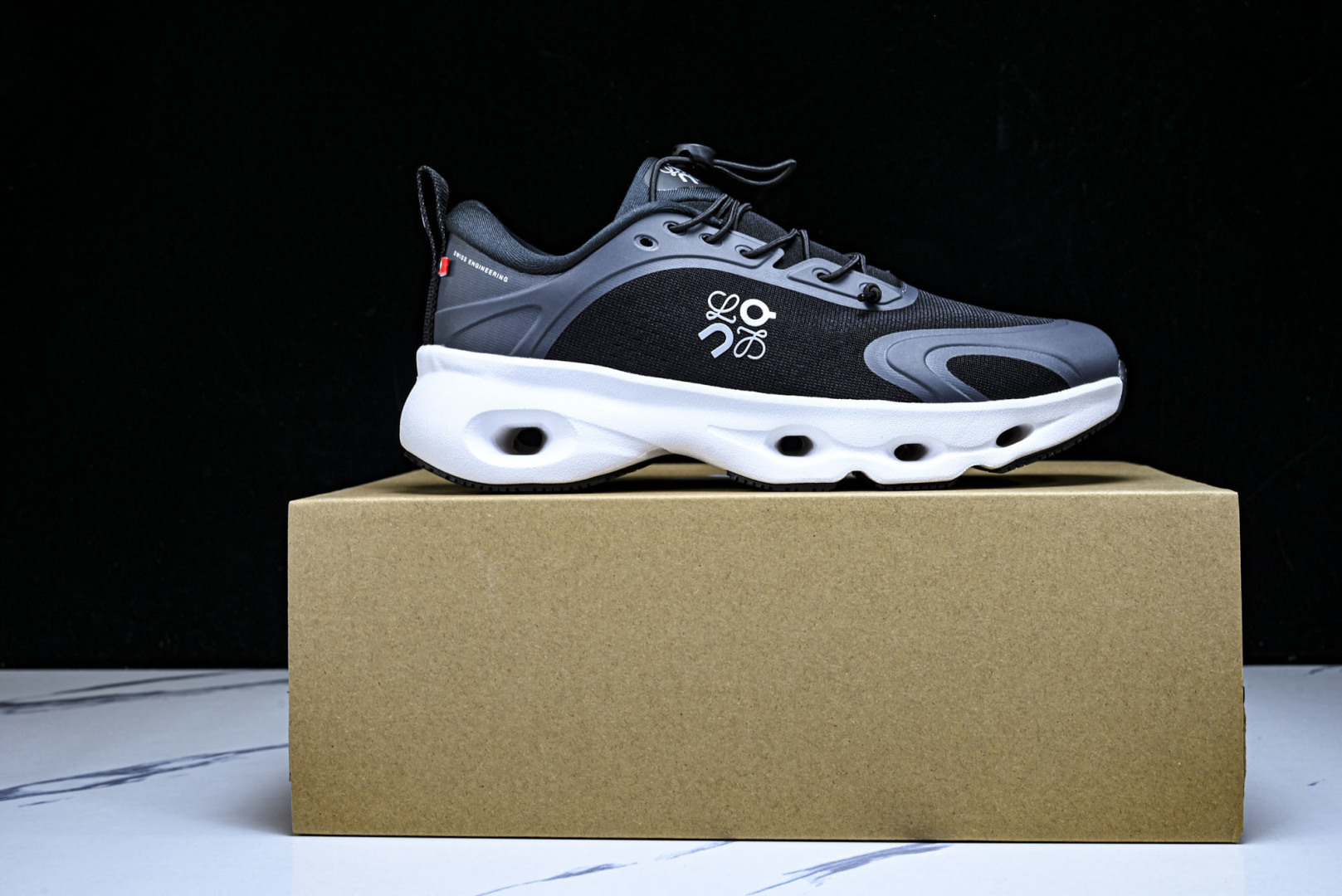 ON昂跑 尺码:36-46纯原版出品-On Running 昂跑男女士x Loewe Cloudsolo