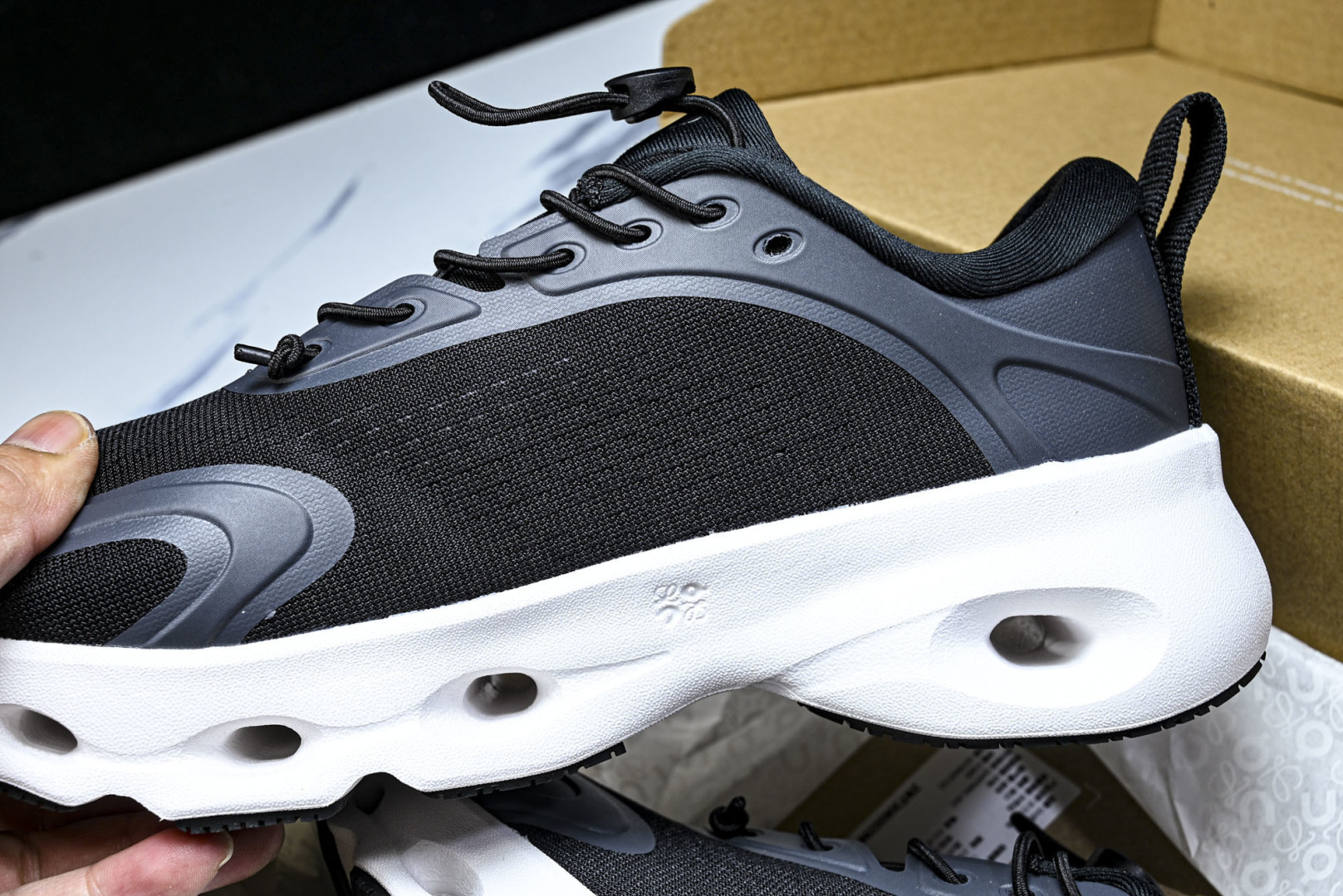 ON昂跑 尺码:36-46纯原版出品-On Running 昂跑男女士x Loewe Cloudsolo