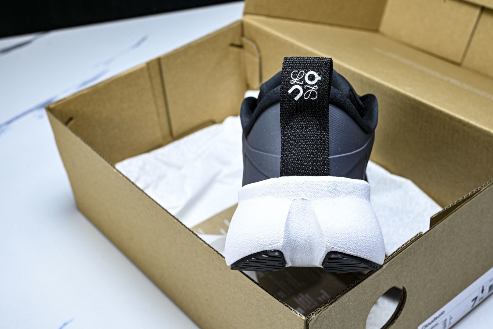 ON昂跑 尺码:36-46纯原版出品-On Running 昂跑男女士x Loewe Cloudsolo