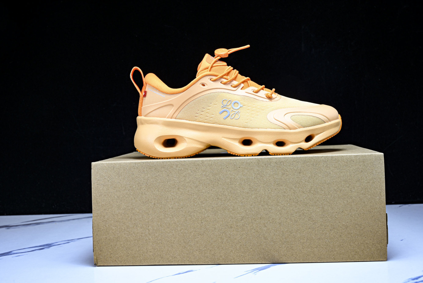 ON昂跑 尺码:36-46纯原版出品-On Running 昂跑男女士x Loewe Cloudsolo